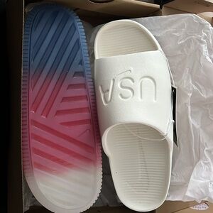 Nike USA calm slide in white size 9 mens/10 womens